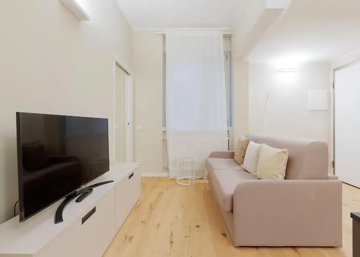 Guesthost - Primaticcio M1 Modern And Bright Apartment