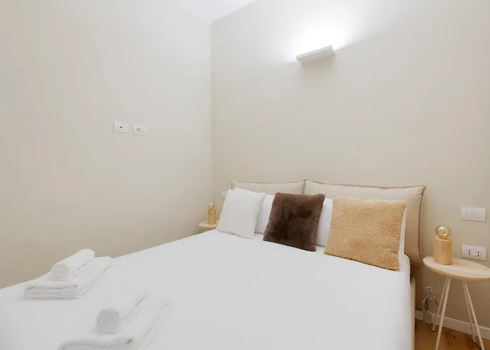 Guesthost - Primaticcio M1 Modern And Bright Apartment