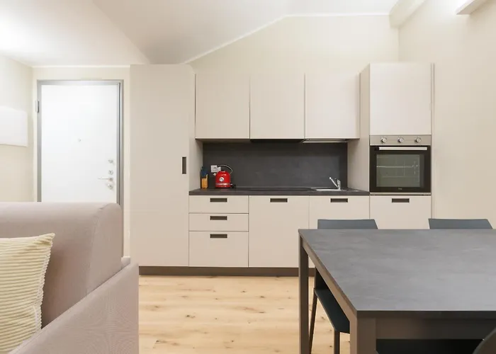Guesthost - Primaticcio M1 Modern And Bright Apartment